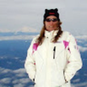 Meet your Posher, Holly